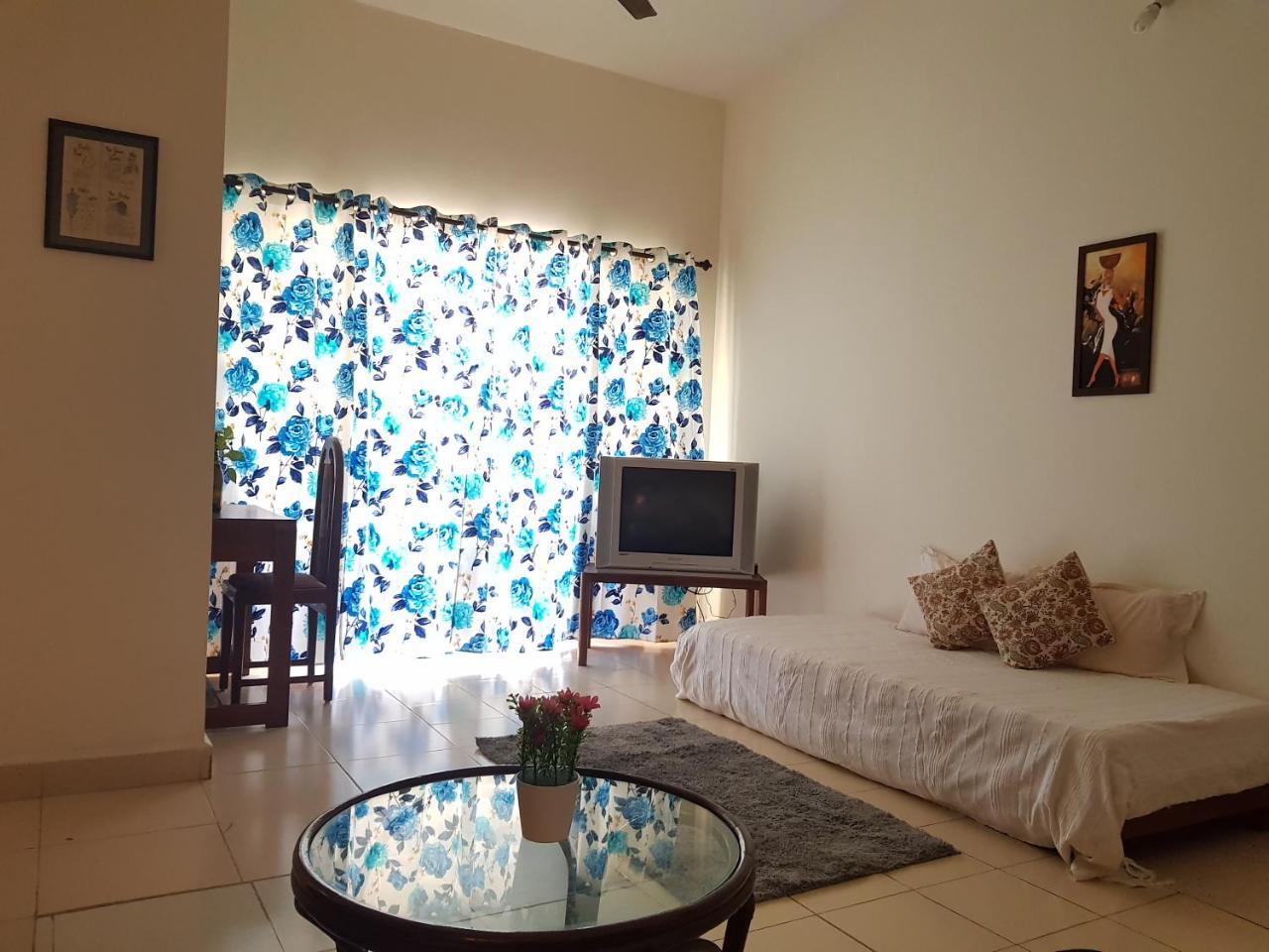 1 Bedroom Spacious Apartment In カラングート エクステリア 写真