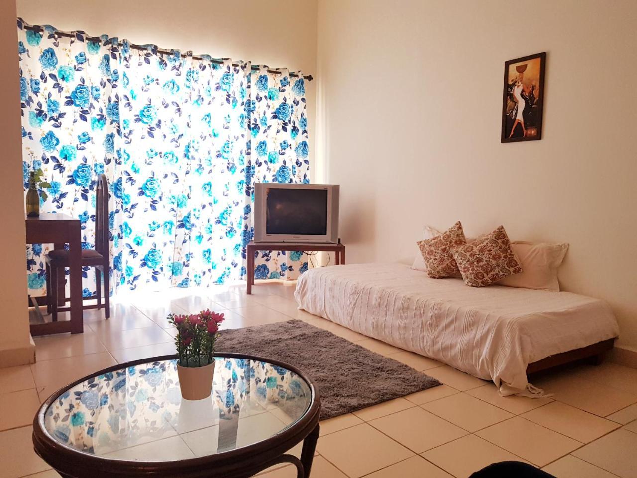1 Bedroom Spacious Apartment In カラングート エクステリア 写真