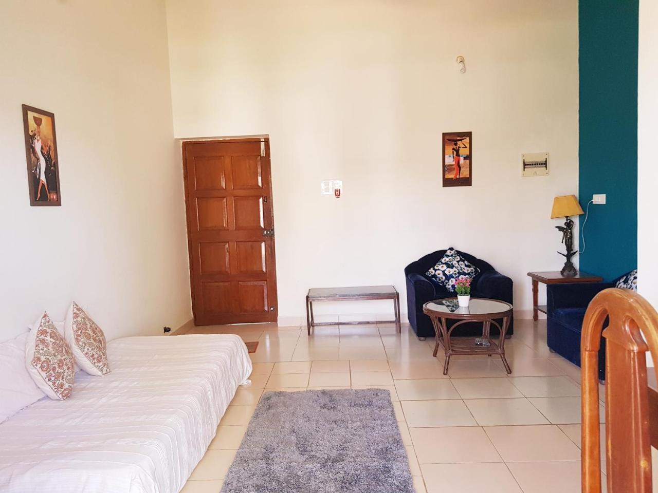 1 Bedroom Spacious Apartment In カラングート エクステリア 写真