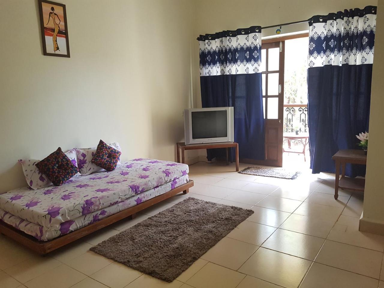 1 Bedroom Spacious Apartment In カラングート エクステリア 写真